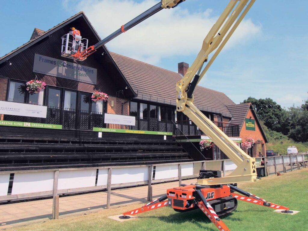 New JLG X600AJ at Papé Material Handling