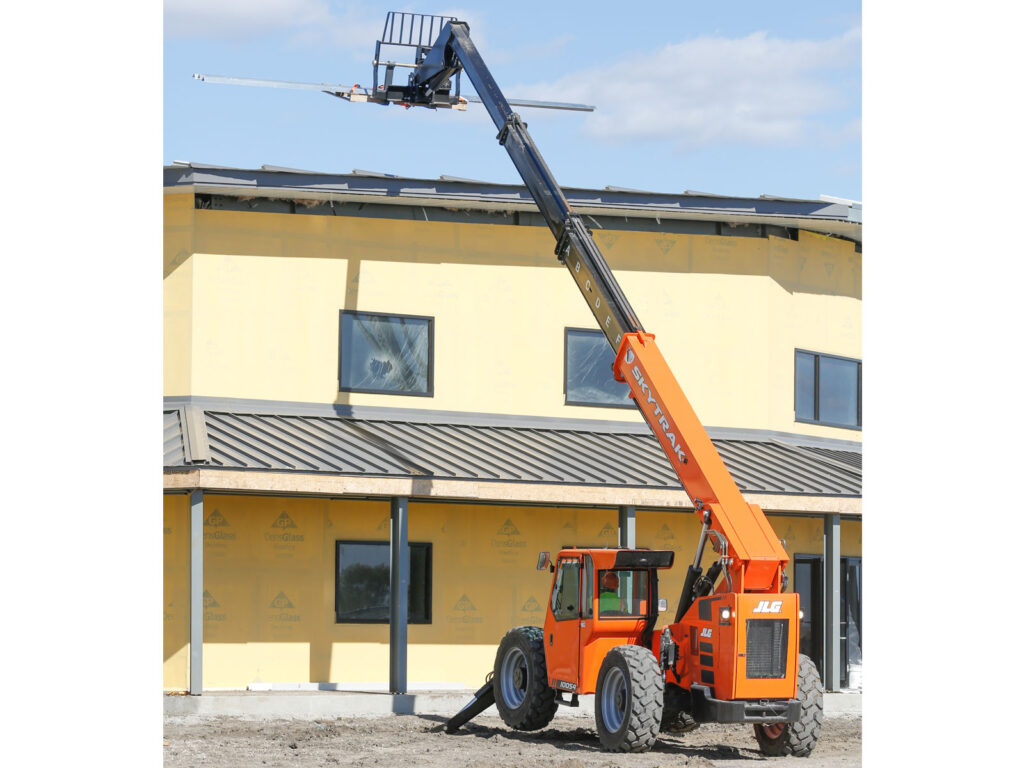 New JLG 10054 at Papé Material Handling