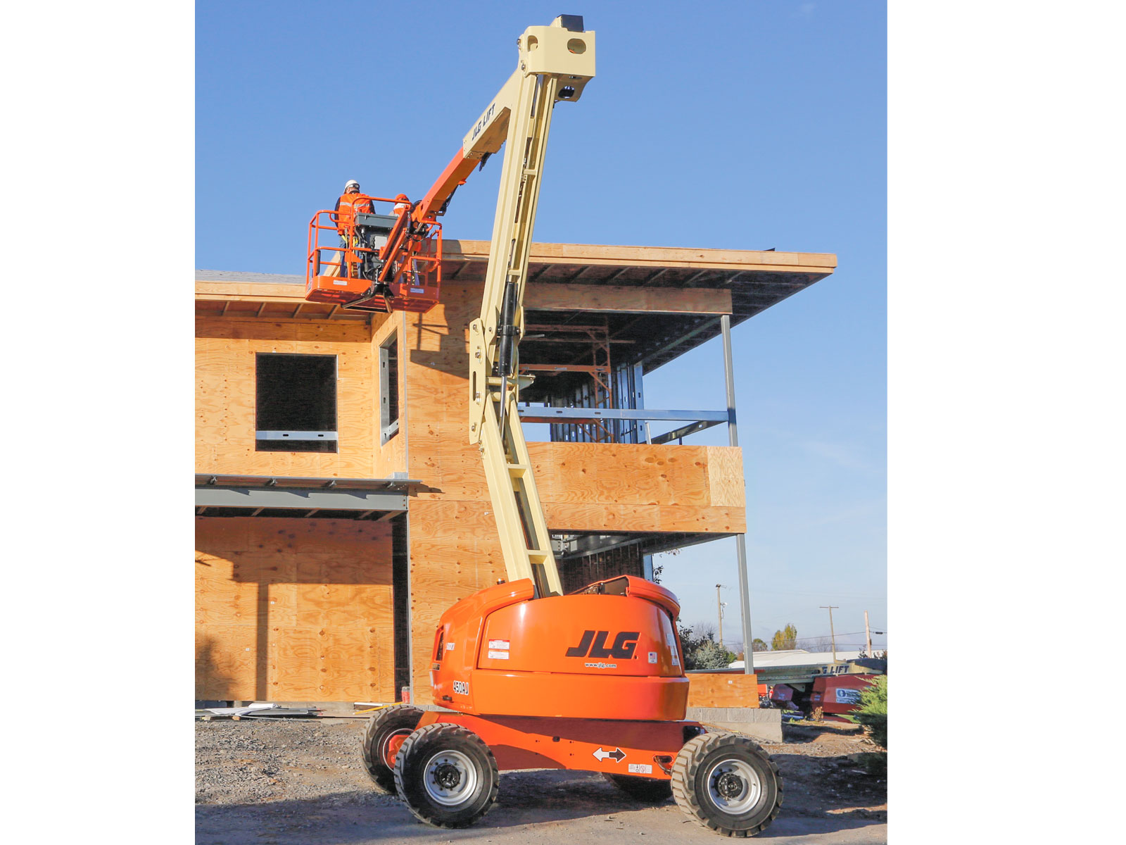 New Articulated Boom Lift | Papé Material Handling