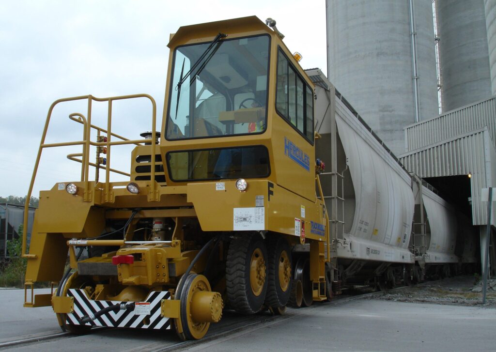 New Trackmobile Hercules at Papé Material Handling