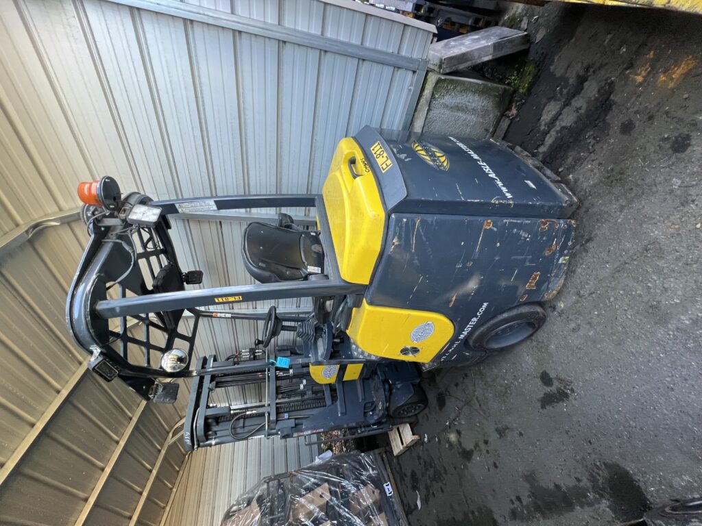 Used 2017 Combilift AM33EN at Papé Material Handling in Seattle, WA