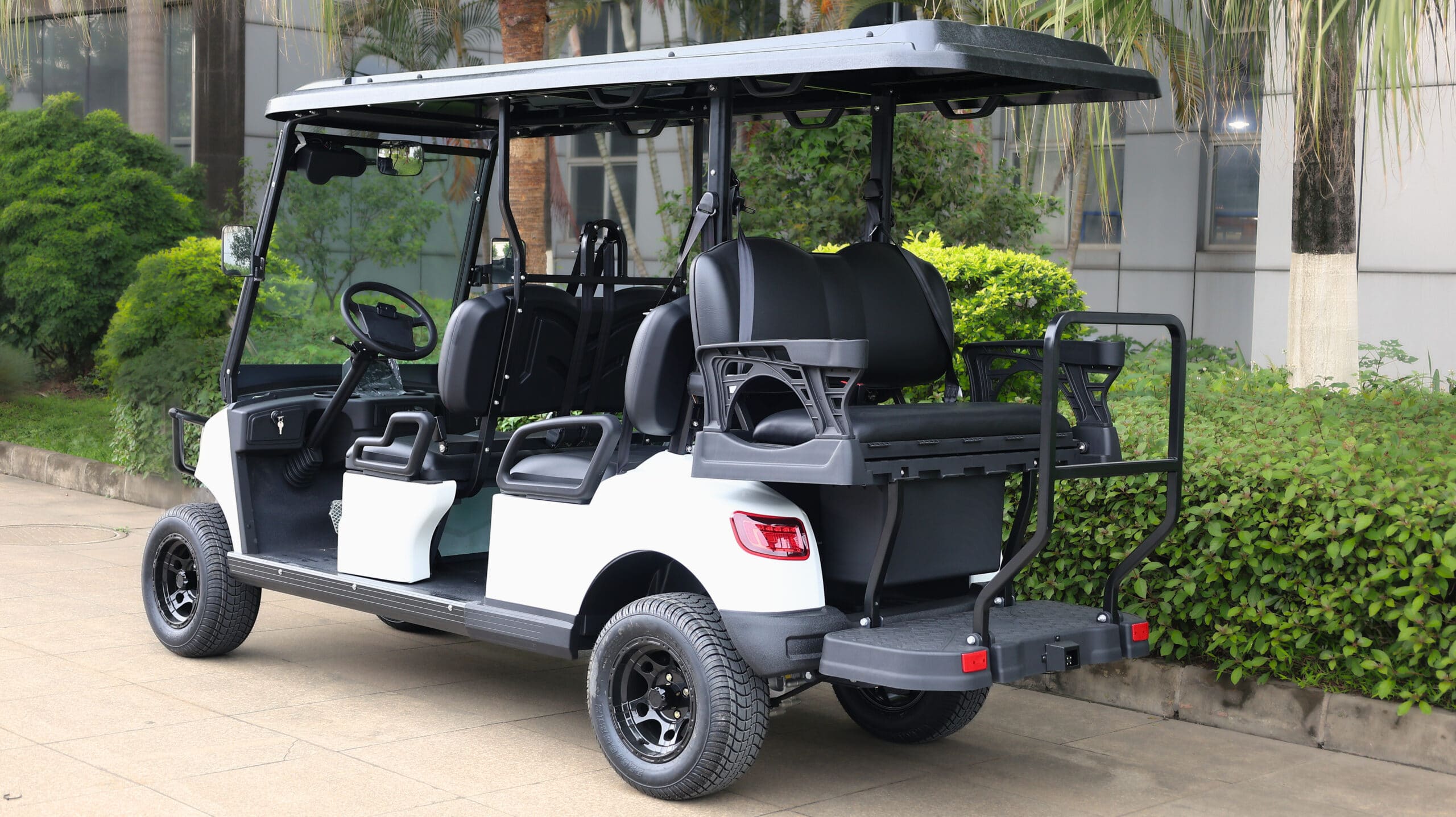 New FUSION Passenger 4+2 Electric Cart at Papé Material Handling