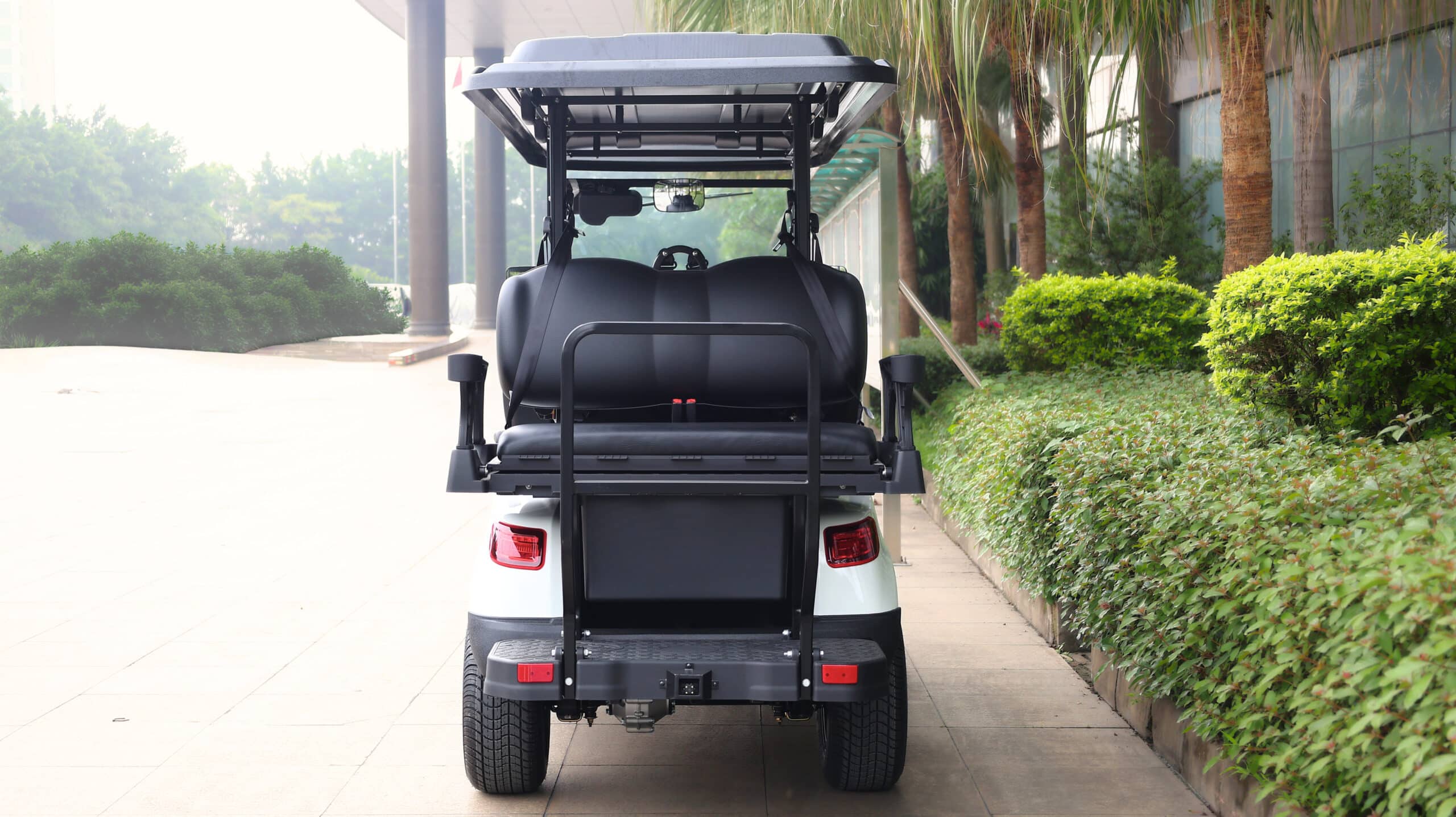 New FUSION Passenger 4+2 Electric Cart at Papé Material Handling