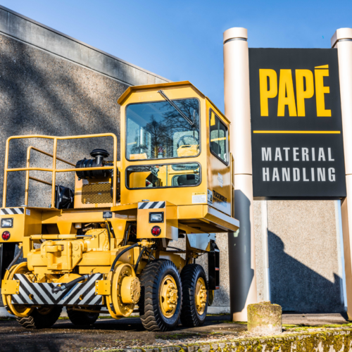 How to Choose a Mobile Railcar Mover for Your Industrial Operation